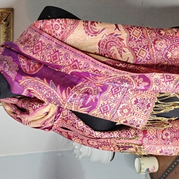 Pashmina Purple / Gold Scarf - Picture 3 of 4